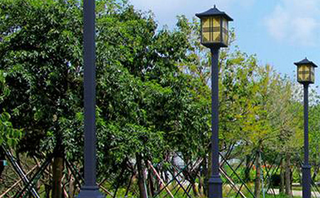 太阳能奇台庭院灯价格为何差三倍？关键看这几点